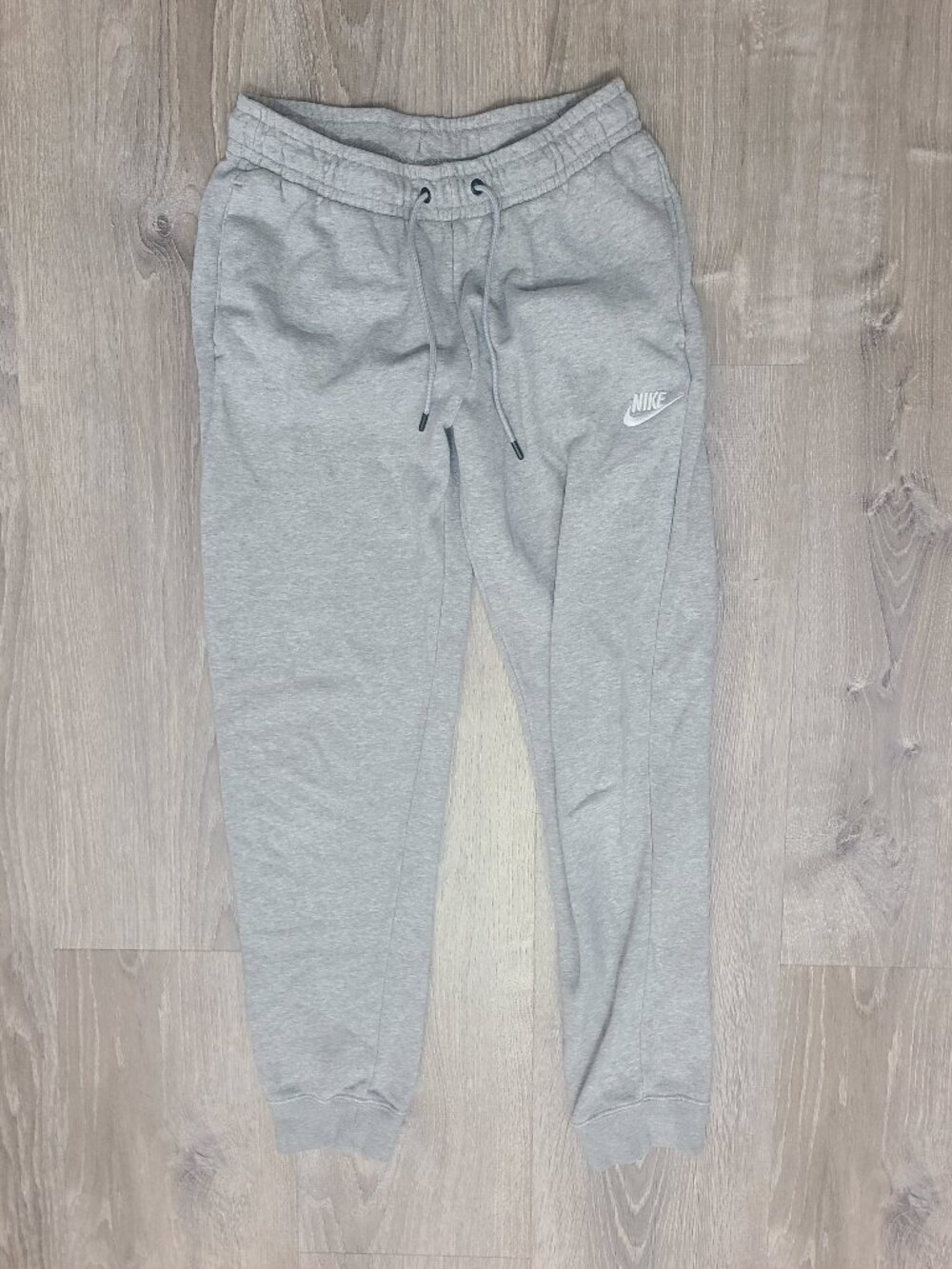 Nike Sportswear Club Fleece Heather Gray Jogger Sweatpants - Size Small